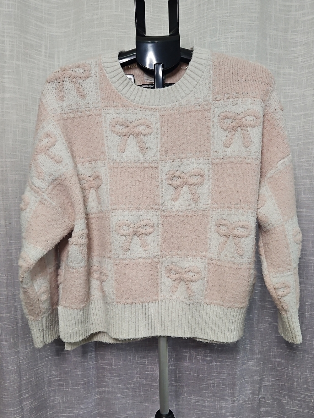 Soft Pink & Cream Bow-Pattern Crewneck Sweater